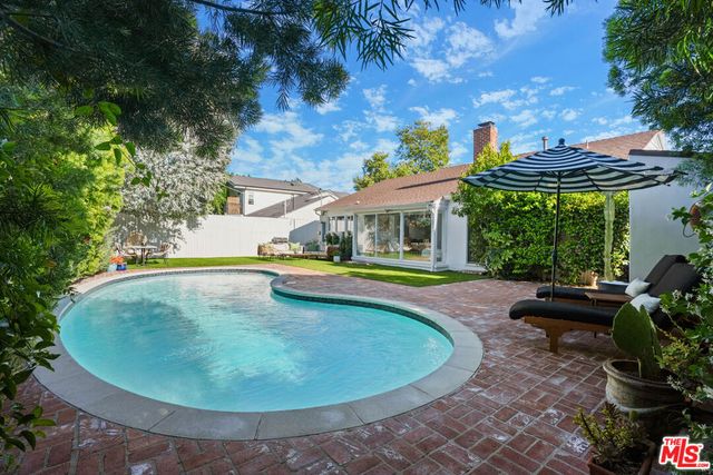 12509 Rye Street, Studio City, CA 91604