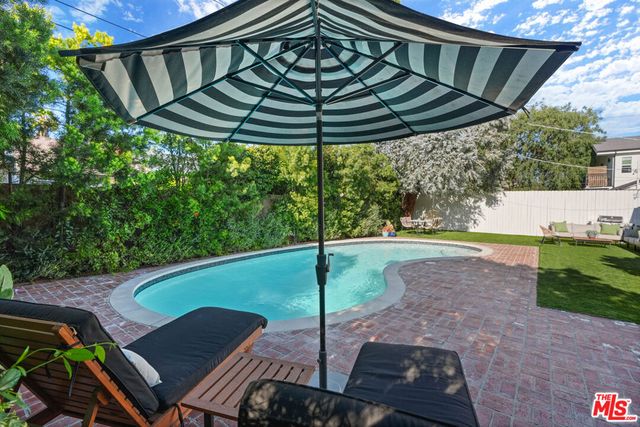 12509 Rye Street, Studio City, CA 91604