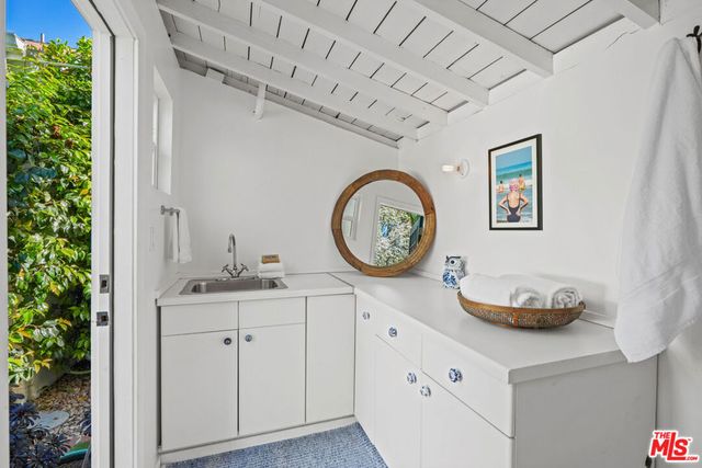 12509 Rye Street, Studio City, CA 91604