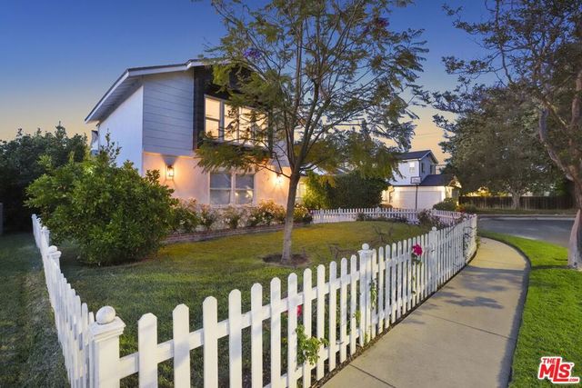 12509 Rye Street, Studio City, CA 91604