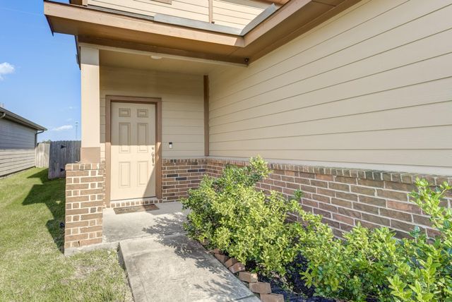 9818 Yanet Grove Lane, Houston, TX 77044
