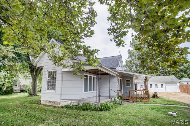 905 W Carpenter Street, Jerseyville, IL 62052