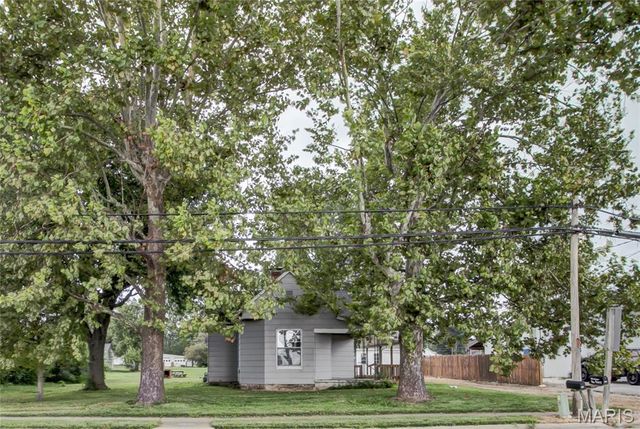 905 W Carpenter Street, Jerseyville, IL 62052