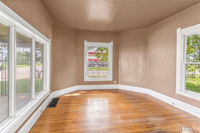 905 W Carpenter Street, Jerseyville, IL 62052