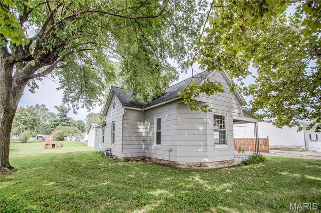 905 W Carpenter Street, Jerseyville, IL 62052