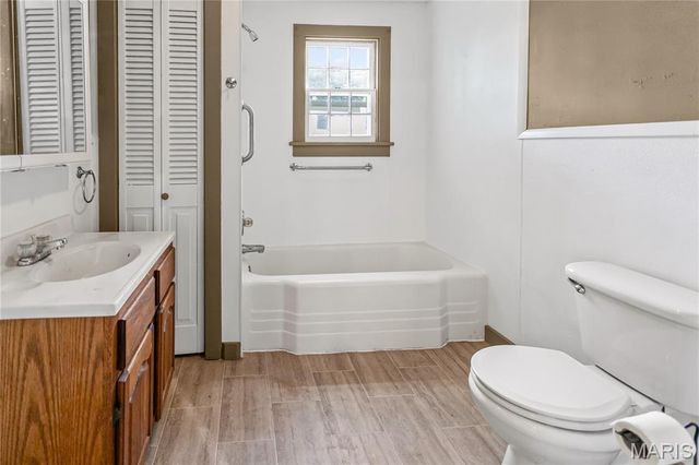 905 W Carpenter Street, Jerseyville, IL 62052