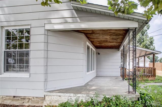 905 W Carpenter Street, Jerseyville, IL 62052