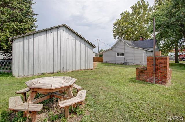 905 W Carpenter Street, Jerseyville, IL 62052