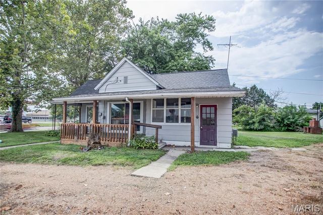 905 W Carpenter Street, Jerseyville, IL 62052