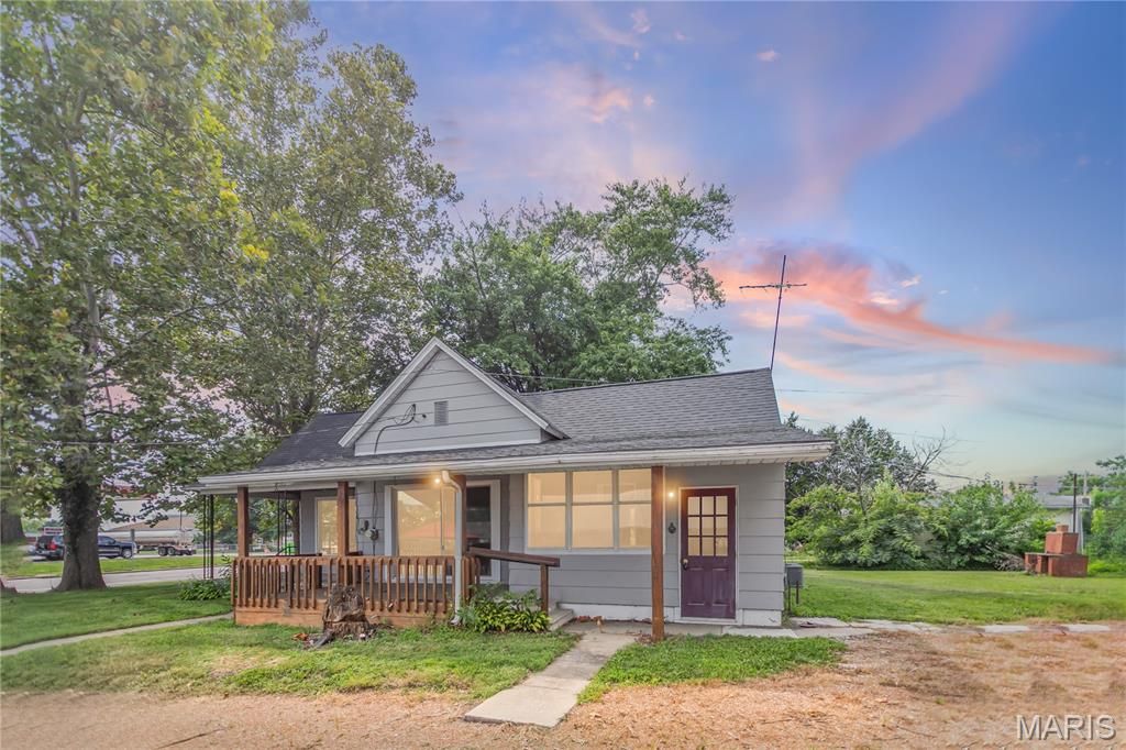 905 W Carpenter Street, Jerseyville, IL 62052