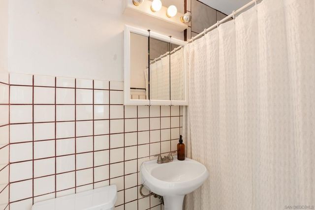 3346 Mount Acadia Blvd., San Diego, CA 92111