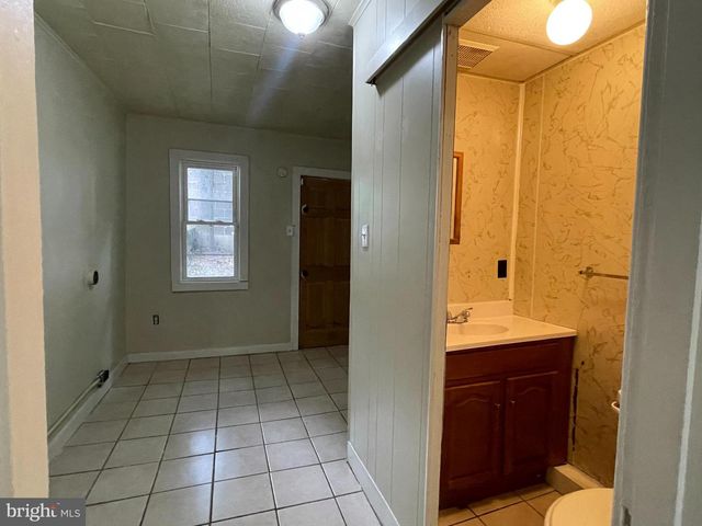 22 FRANK S BROWN BLVD, Steelton, PA 17113
