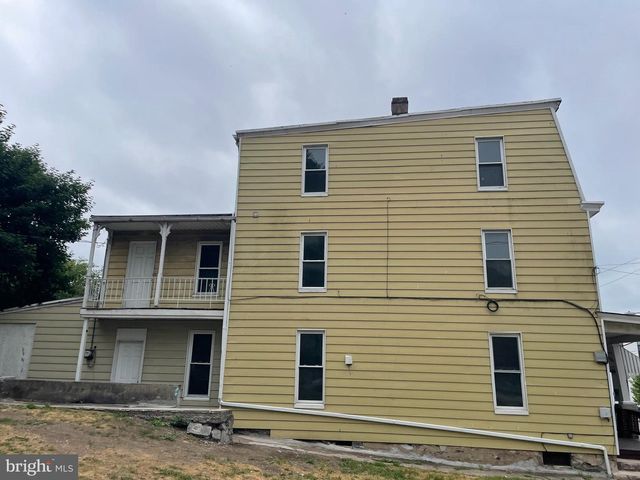 22 FRANK S BROWN BLVD, Steelton, PA 17113