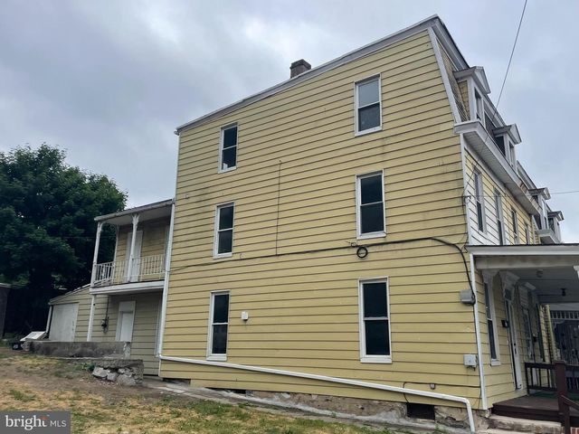 22 FRANK S BROWN BLVD, Steelton, PA 17113