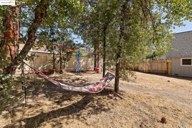 20562 Tanner Dr, Soulsbyville, CA 95372