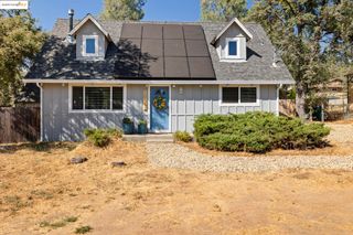 20562 Tanner Dr, Soulsbyville, CA 95372