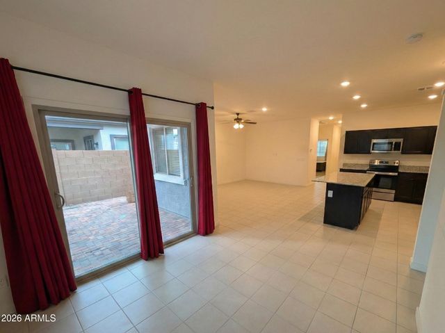 2769 E Fossil Ridge Road, Phoenix, AZ 85050