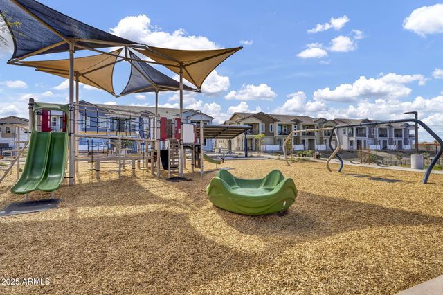 8149 E PETUNIA Avenue 1075, Mesa, AZ 85212