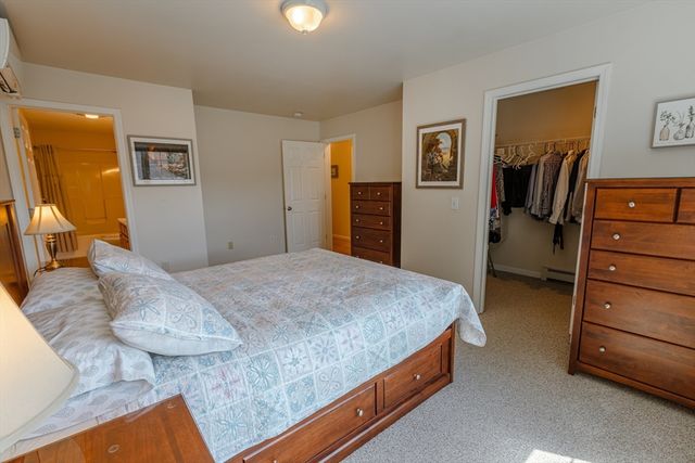 14 Emmanuel Ave, Webster, MA 01570