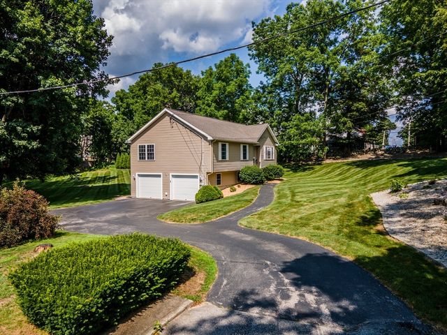 14 Emmanuel Ave, Webster, MA 01570