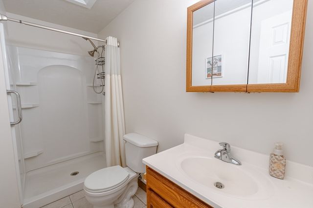 14 Emmanuel Ave, Webster, MA 01570