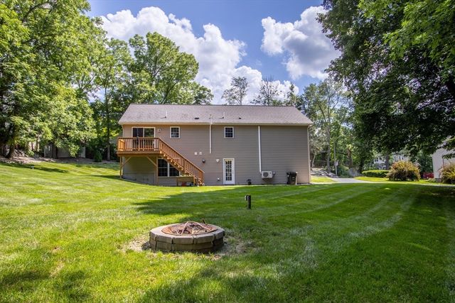14 Emmanuel Ave, Webster, MA 01570
