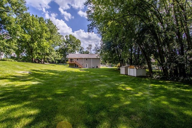 14 Emmanuel Ave, Webster, MA 01570