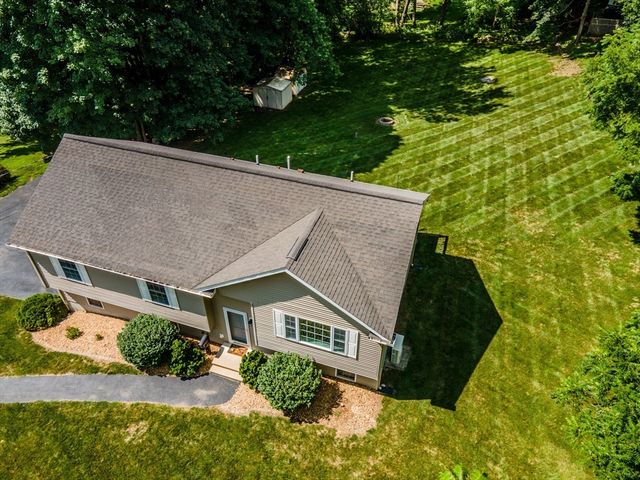 14 Emmanuel Ave, Webster, MA 01570