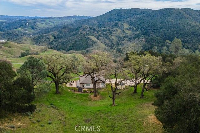 1115 Cypress Mountain Drive, Paso Robles, CA 93446