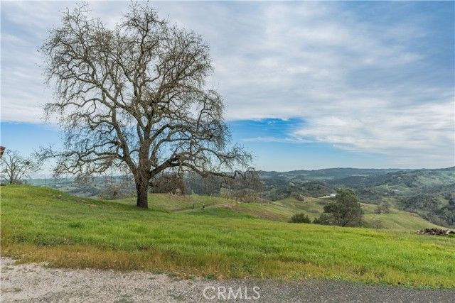 1115 Cypress Mountain Drive, Paso Robles, CA 93446