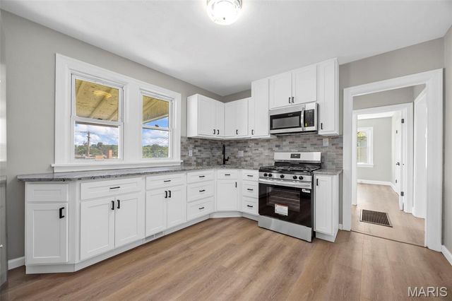 10019 Saint Martha Lane, St Ann, MO 63074