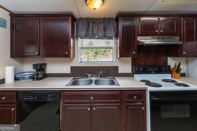 3547 Chapel Lane, Blackshear, GA 31516