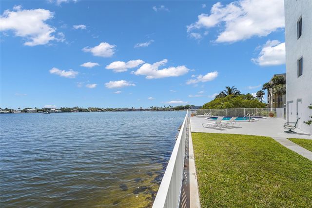 301 Croton Ave 302, Lantana, FL 33462