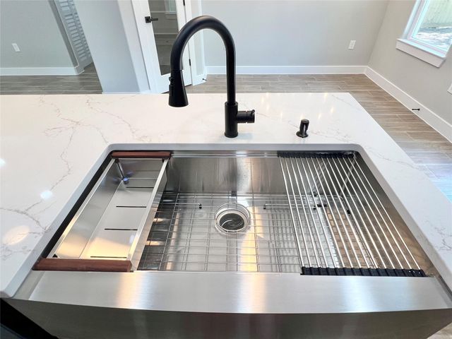 11905 23rd St, Santa Fe, TX 77510