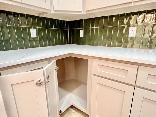 11905 23rd St, Santa Fe, TX 77510