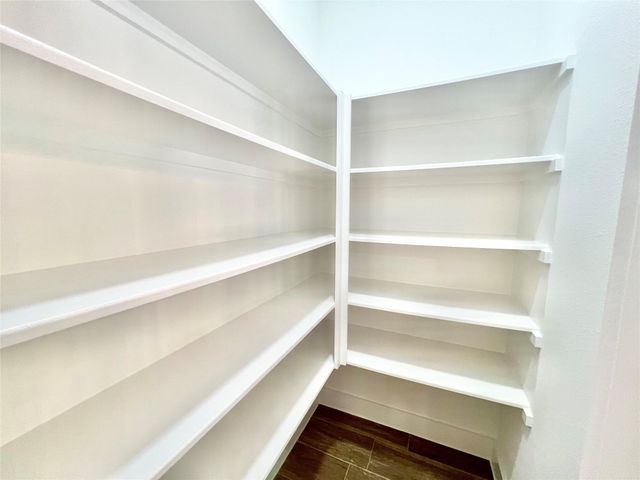 11905 23rd St, Santa Fe, TX 77510
