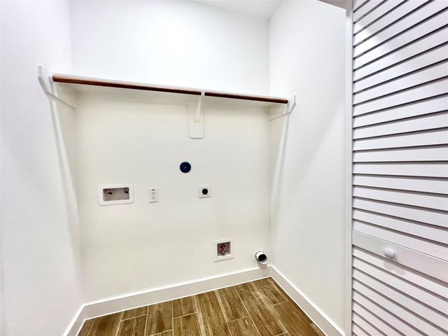 11905 23rd St, Santa Fe, TX 77510