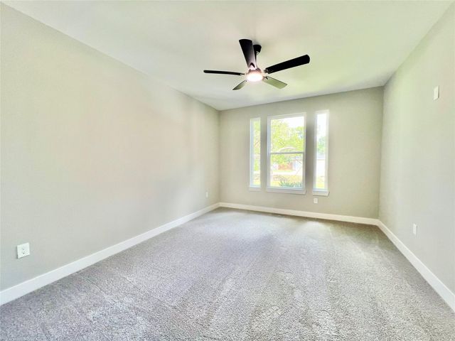 11905 23rd St, Santa Fe, TX 77510