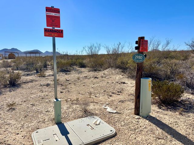 2980 E Helt Dr, Terlingua, TX 79852