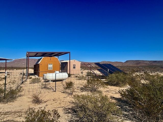 2980 E Helt Dr, Terlingua, TX 79852