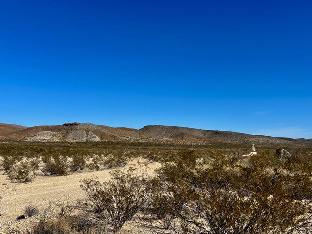 2980 E Helt Dr, Terlingua, TX 79852