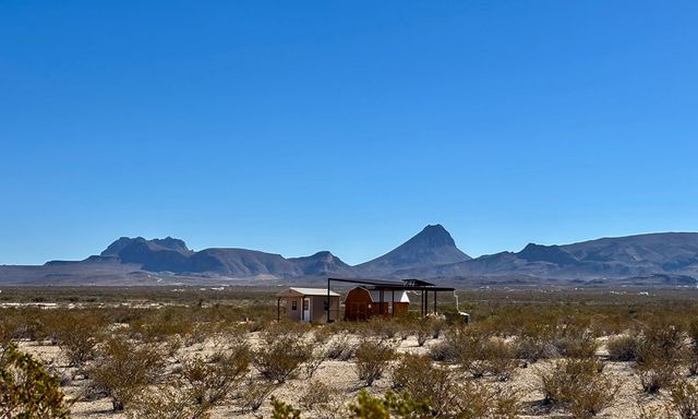 2980 E Helt Dr, Terlingua, TX 79852