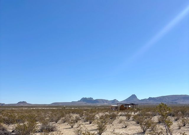 2980 E Helt Dr, Terlingua, TX 79852