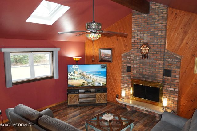 5 Summit Avenue, Manalapan, NJ 07726