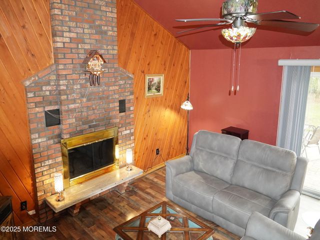 5 Summit Avenue, Manalapan, NJ 07726