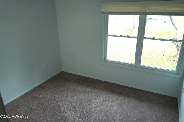 5 Summit Avenue, Manalapan, NJ 07726