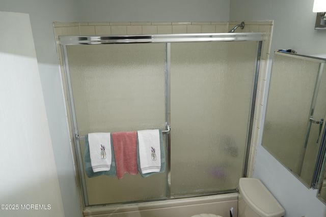 5 Summit Avenue, Manalapan, NJ 07726