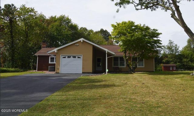 5 Summit Avenue, Manalapan, NJ 07726