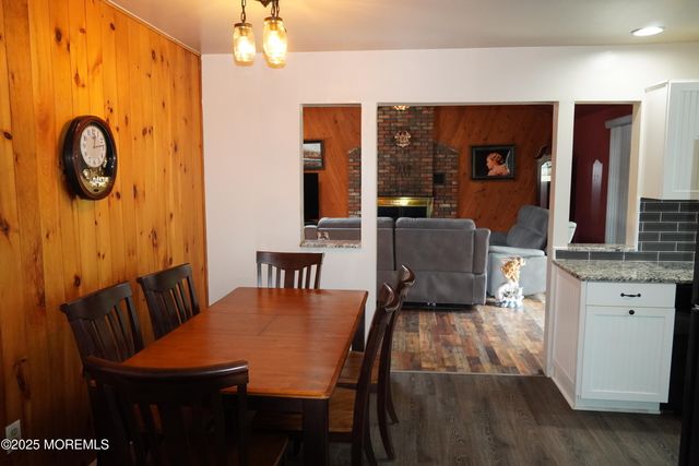 5 Summit Avenue, Manalapan, NJ 07726