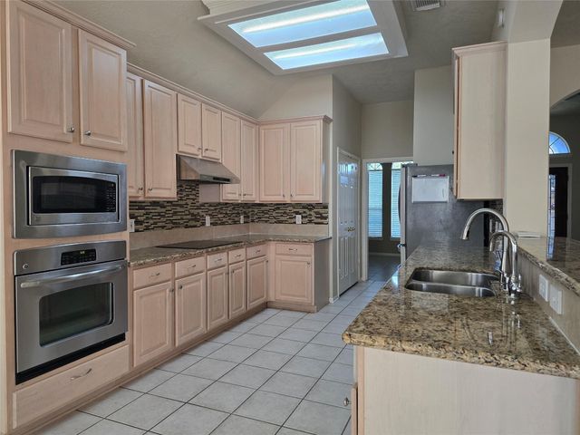 9406 Sunlake Drive, Pearland, TX 77584